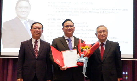 Tiệc gặp mặt cuối năm và giới thiệu Tổng Giám Đốc mới