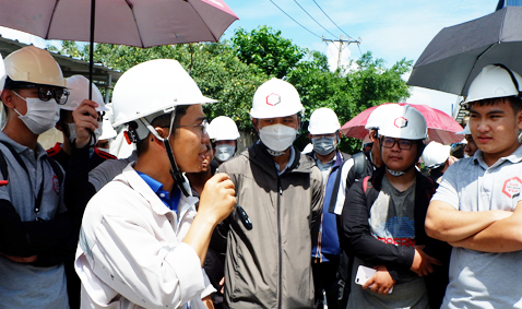 Khoa Xây dựng (VLU) đến thăm quan Phan Vũ Long An
